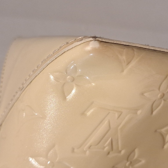 Louis Vuitton Cream Iridescent Patent Leather Tote - Picture 8 of 16